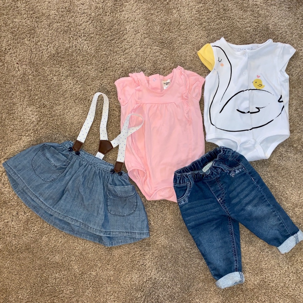 Cute baby girl outfits! (size 3-6 months)
